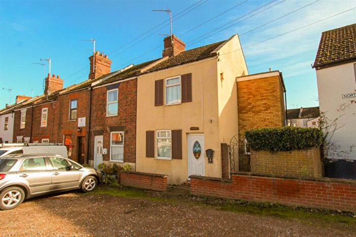 3 Bedroom End Of Terrace House To Rent In North End Yard, King`s Lynn, Norfolk, PE30
