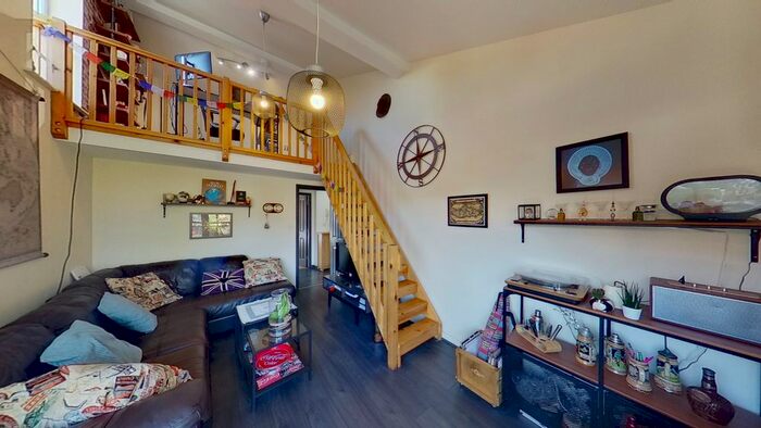 2 Bedroom Flat To Rent In Hesketh Court, Hesketh Road, Kirkstall, Leeds, LS5