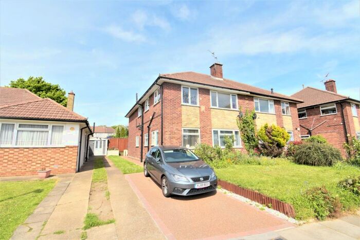 3 Bedroom Maisonette To Rent In Westerham Drive Sidcup, DA15
