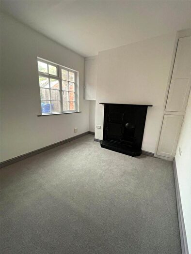 1 Bedroom Flat To Rent In Bridge Street, Tutbury, Burton-on-Trent, Staffordshire, DE13