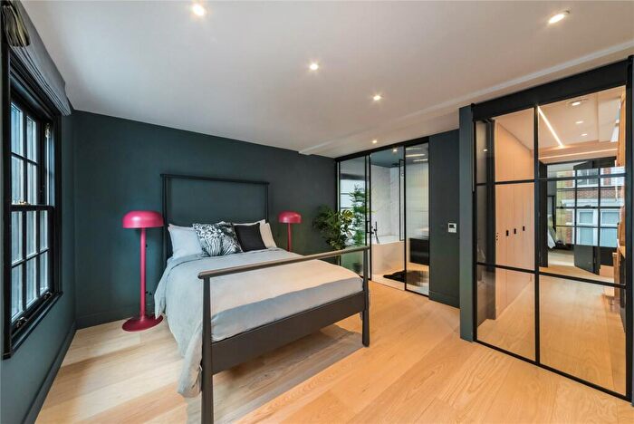 2 Bedroom Apartment To Rent In Gilston Road, London, SW10