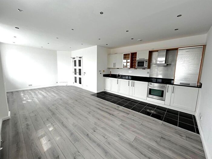 2 Bedroom Flat To Rent In Princes House, North Street, Brighton, BN1