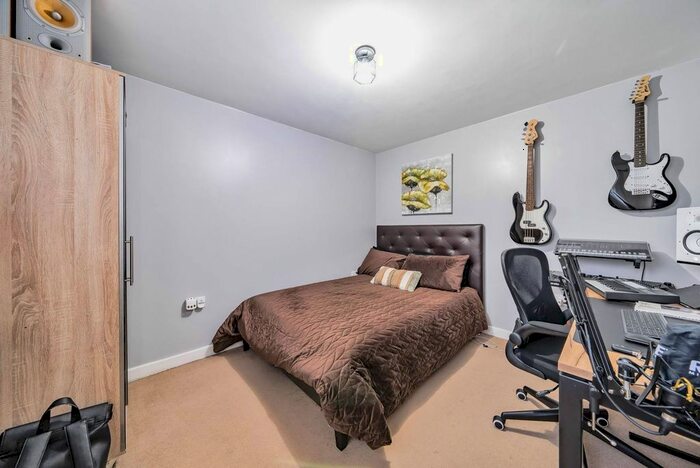 1 Bedroom Flat To Rent In Western Road, Mitcham, CR4