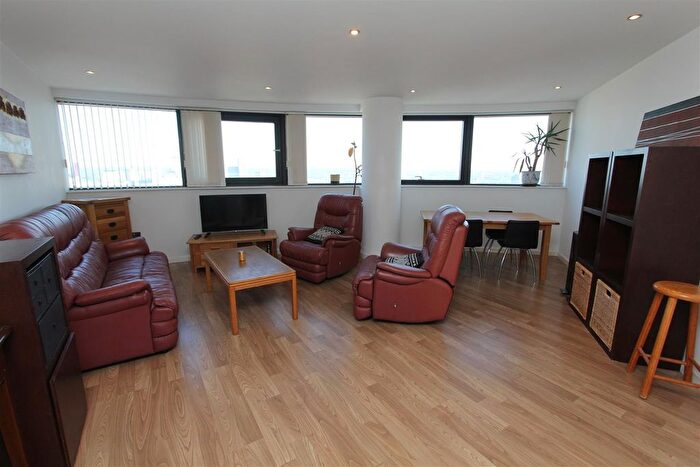 2 Bedroom Flat To Rent In Bridgewater Place Water Lane, Leeds, LS11