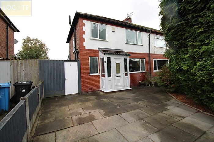 3 Bedroom Semi Detached House For Sale In Leamington Road, Davyhulme, M41