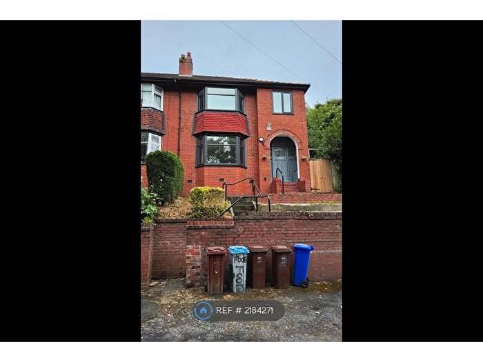 3 Bedroom Semi-Detached House To Rent In Lion Brow, Manchester, M9