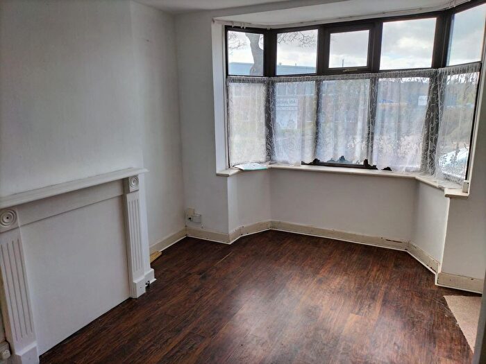 3 Bedroom End Of Terrace House To Rent In Baltimore Road, Great Barr, Birmingham, B42