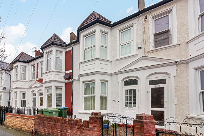 3 Bedroom Terraced House For Sale In Eastcombe Avenue, SE7