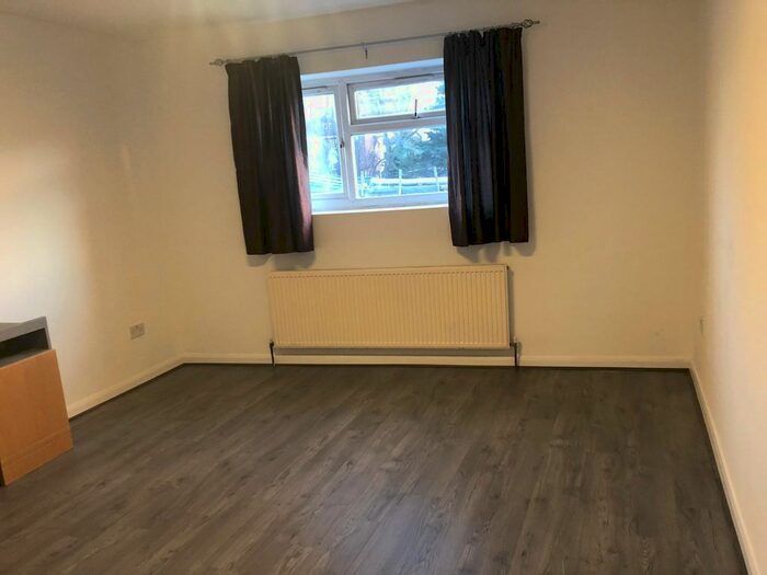 1 Bedroom Flat To Rent In Ripple Road, Barking, IG11