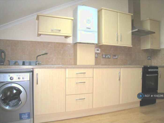 1 Bedroom Flat To Rent In Queens Road, London, E11