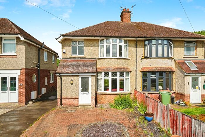 3 Bedroom Semi-Detached House For Sale In Oxford Road, Old Marston, Oxford, OX3