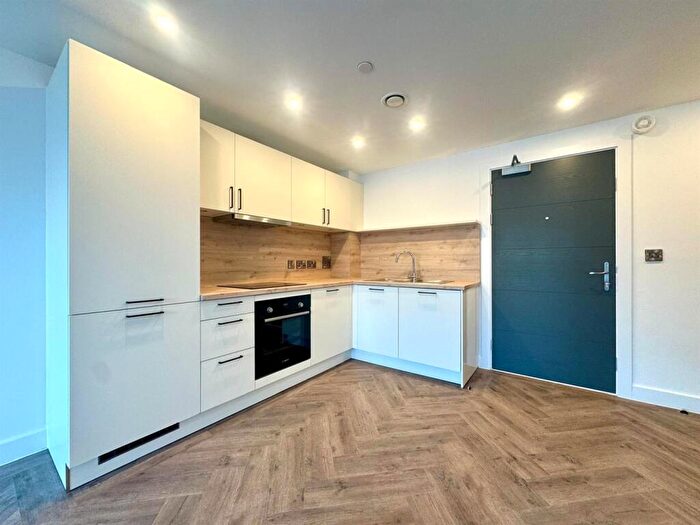 1 Bedroom Apartment To Rent In Upper Gough Street, Birmingham, B1