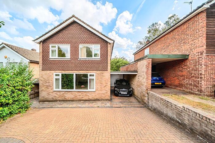 4 Bedroom Detached House For Sale In Burntwood Lane, Caterham, CR3