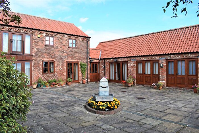 5 Bedroom Barn Conversion For Sale In East Hall Road, North Kelsey, LN7
