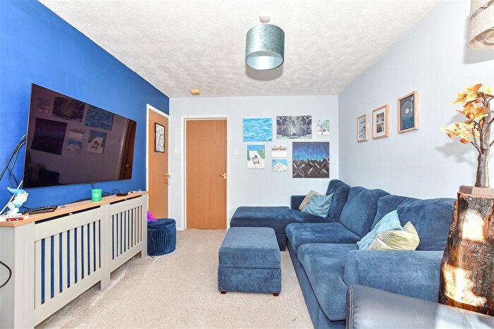 2 Bedroom Semi-Detached House For Sale In Sheppard Close, Lovedean, Waterlooville, Hampshire, PO8