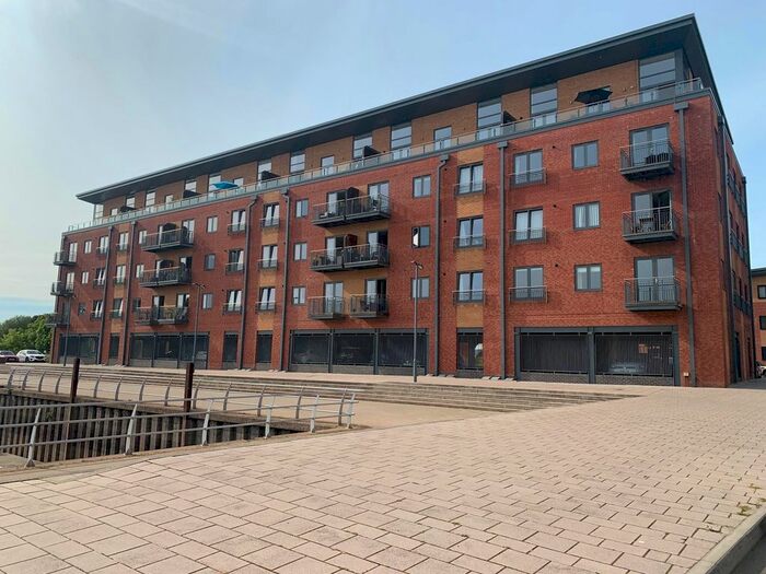2 Bedroom Flat To Rent In Basin Road, Worcester, WR5