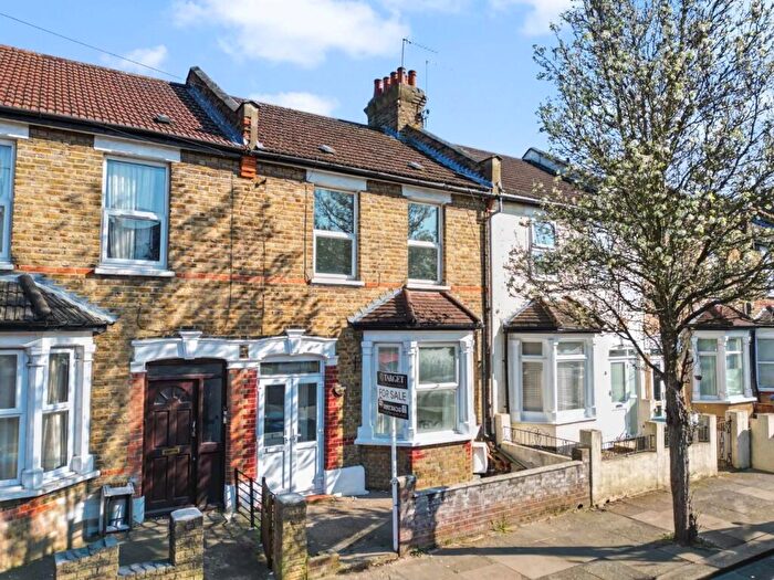 3 Bedroom House For Sale In Oxford Road, Enfield, EN3
