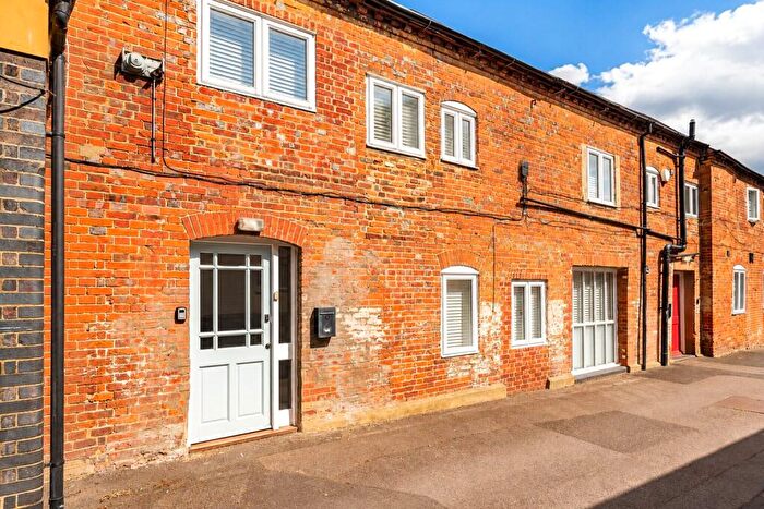 1 Bedroom Maisonette For Sale In West Street, Farnham, Surrey, GU9