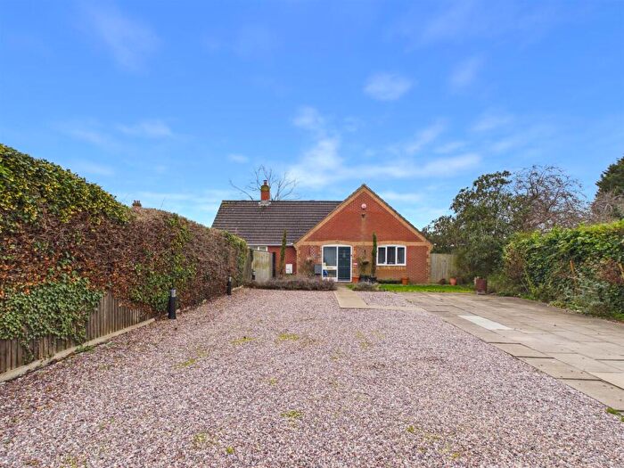 4 Bedroom Detached Bungalow For Sale In Tuffley Avenue, Gloucester, GL1