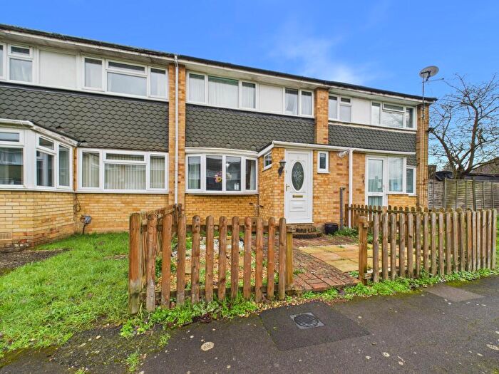 3 Bedroom Terraced House For Sale In Poole Close, Tilehurst, Reading, RG30