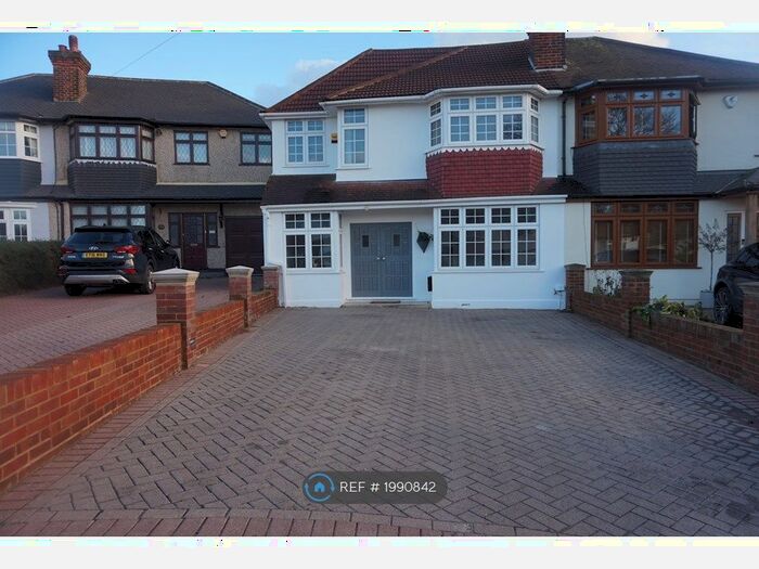 5 Bedroom Semi-Detached House To Rent In Harold Road, London, E4