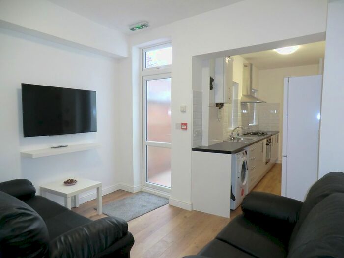 4 Bedroom Terraced House For Sale In Walsgrave Road, Coventry, CV2
