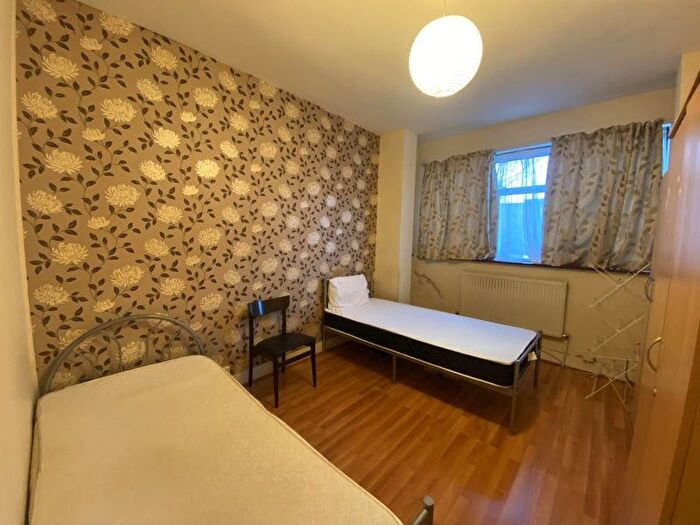 1 Bedroom Terraced House To Rent In Westdown Road, London, E15