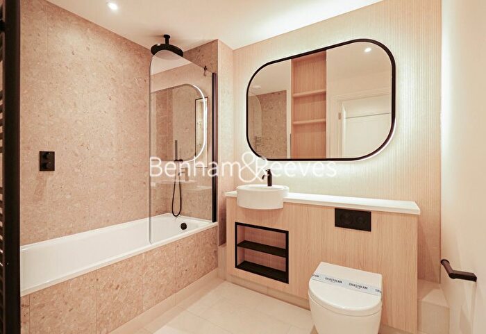 2 Bedroom Flat To Rent In Bower House, West Hendon, NW9