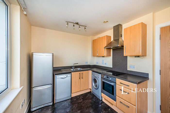 2 Bedroom Flat To Rent In Goldsmith Avenue, Southsea, PO4