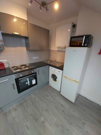 1 Bedroom Flat To Rent In Brudenell Road, Hyde Park, Leeds, LS6