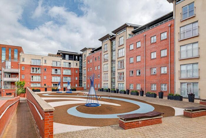 2 Bedroom Flat To Rent In Queens Road, Chester, CH1