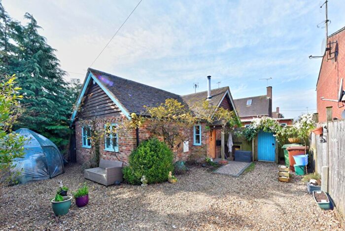 2 Bedroom Bungalow For Sale In Priest Hill, Henley On Thames, RG9