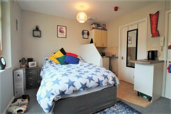 Studio To Rent In Salterton Road, Exmouth, EX8