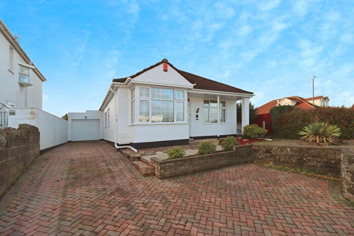 3 Bedroom Bungalow For Sale In Badminton Road, Downend, Bristol, BS16