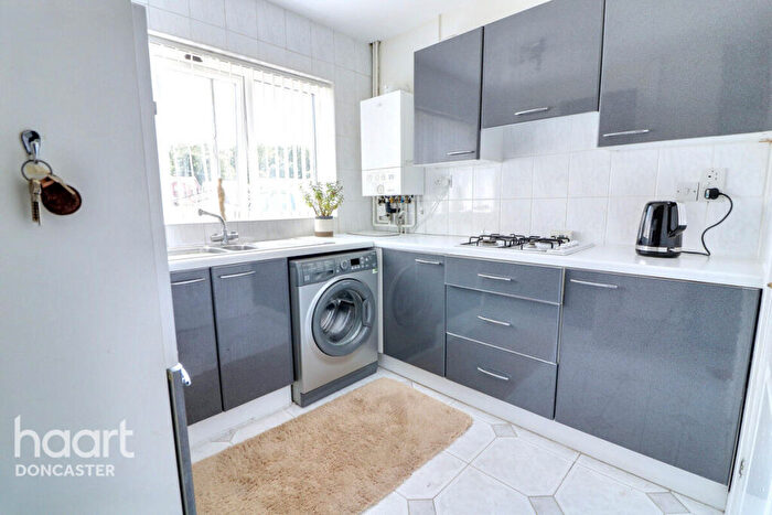 2 Bedroom Detached Bungalow For Sale In Tarleton Close, Kirk Sandall, Doncaster, DN3