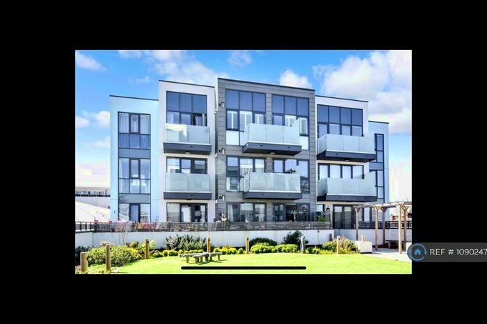 2 Bedroom Flat To Rent In Cavalier Close, Wallington, SM6