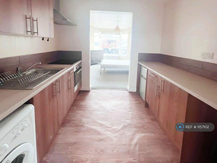 1 Bedroom Flat To Rent In County Rd, Swindon, SN1