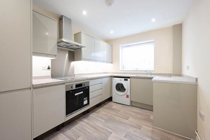 3 Bedroom House To Rent In Bridgewood Road, Worcester Park, KT4