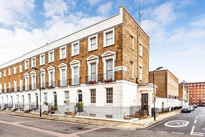 2 Bedroom Ground Maisonette For Sale In Platt Street, Camden, London, NW1
