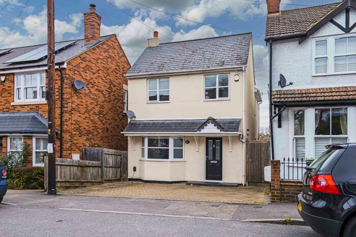 3 Bedroom Detached House To Rent In Winifred Road, Hemel Hempstead, HP3