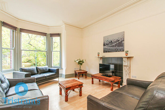 7 Bedroom Flat To Rent In Waterloo Crescent, Arboretum, NG7