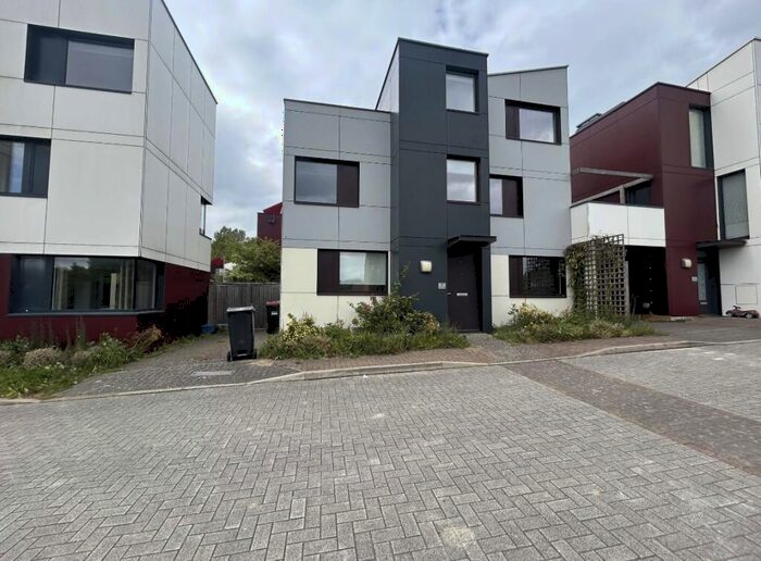 4 Bedroom Detached House To Rent In Murphy Road, Oxley Park, Milton Keynes, MK4