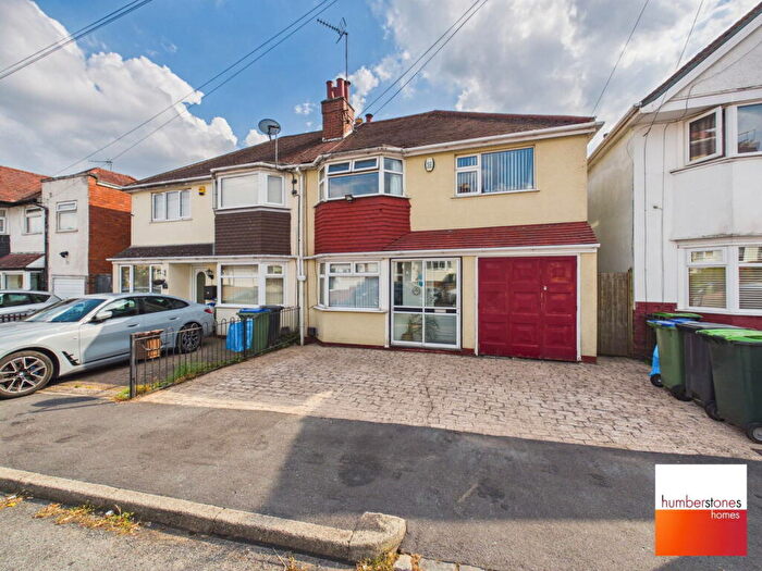 3 Bedroom Semi Detached House For Sale In Sunnybank Road, Oldbury, B68