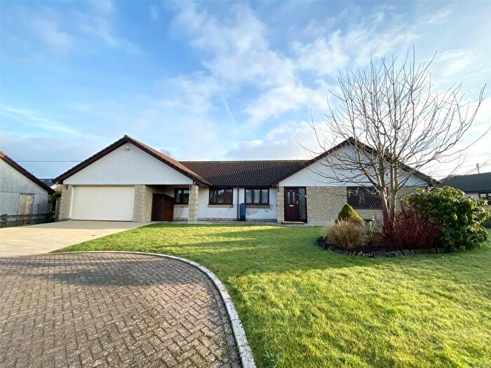 5 Bedroom Detached Bungalow For Sale In Penhole Close, Coads Green, Launceston, Cornwall, PL15