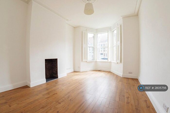 1 Bedroom Flat To Rent In Station Road, Bristol, BS7