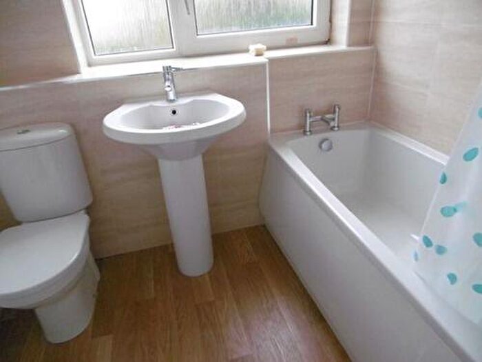4 Bedroom Terraced House To Rent In Gilmerton Dykes Terrace, Edinburgh, EH17