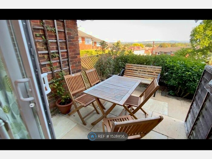3 Bedroom Terraced House To Rent In Manor Gardens, Godalming, GU7