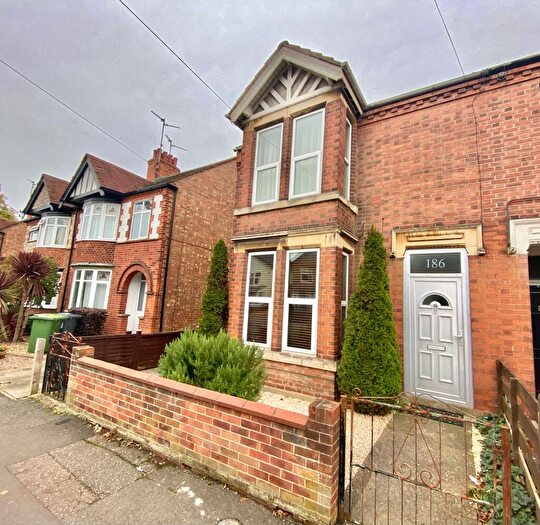 2 Bedroom Apartment To Rent In Oundle Road, Peterborough, PE2