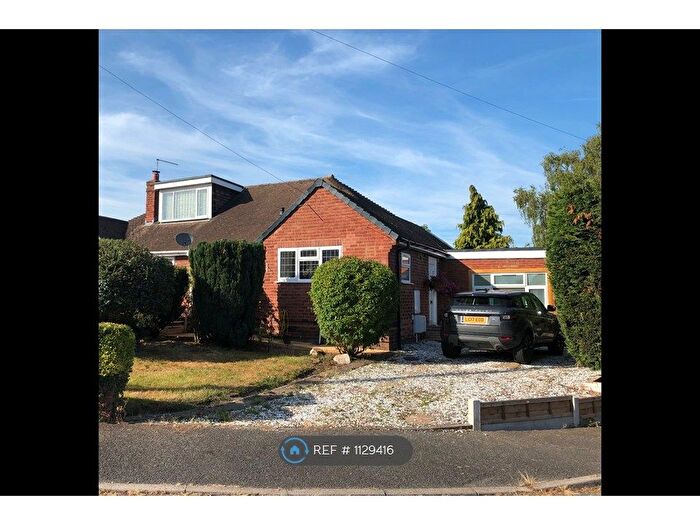 3 Bedroom Semi-Detached House To Rent In Summerfield Avenue, Kingswinford, DY6