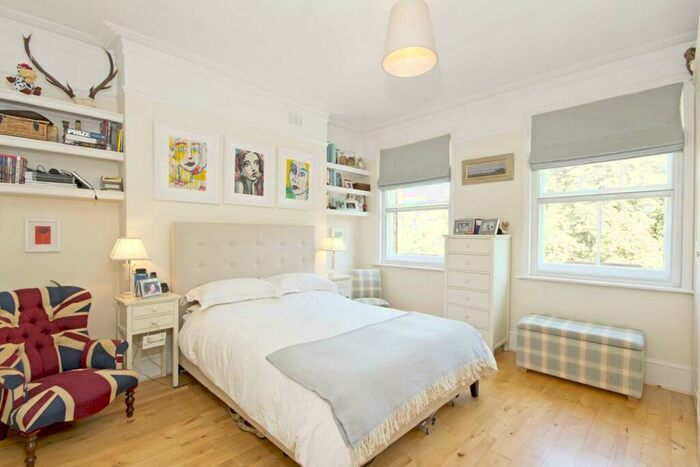 2 Bedroom Flat To Rent In Cyril Mansions, Prince Of Wales Drive, Battersea Park, London, SW11